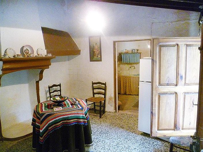 Image No.9-3 Bed Village House for sale