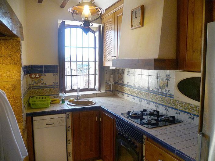 Image No.11-3 Bed Village House for sale