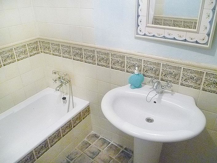 Image No.14-3 Bed Village House for sale