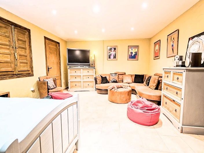 Image No.15-5 Bed Villa for sale