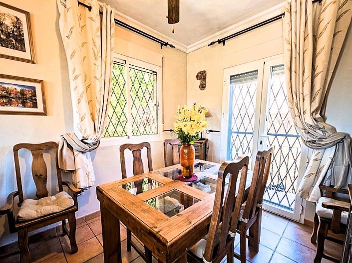 Image No.25-5 Bed Villa for sale