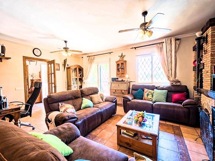 Image No.27-5 Bed Villa for sale