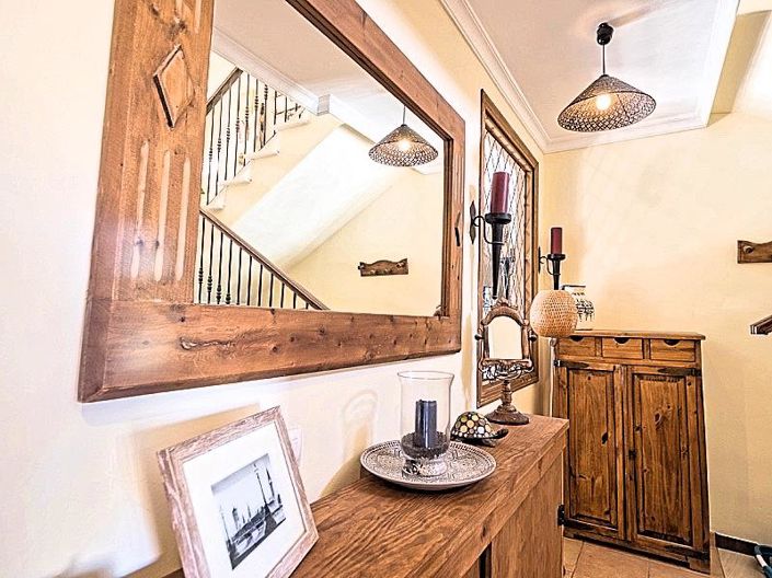 Image No.28-5 Bed Villa for sale