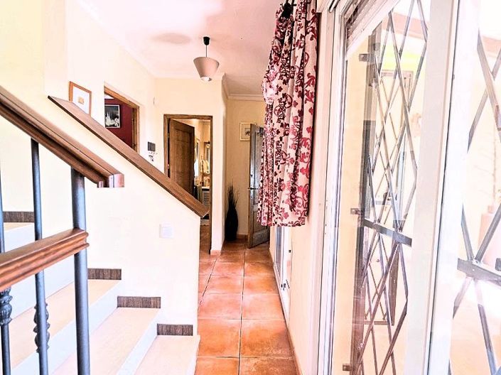 Image No.30-5 Bed Villa for sale