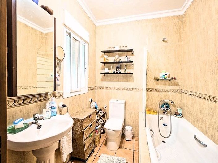 Image No.38-5 Bed Villa for sale