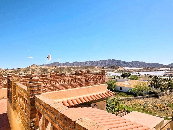 Image No.45-5 Bed Villa for sale