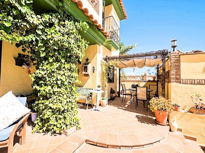 Image No.6-5 Bed Villa for sale