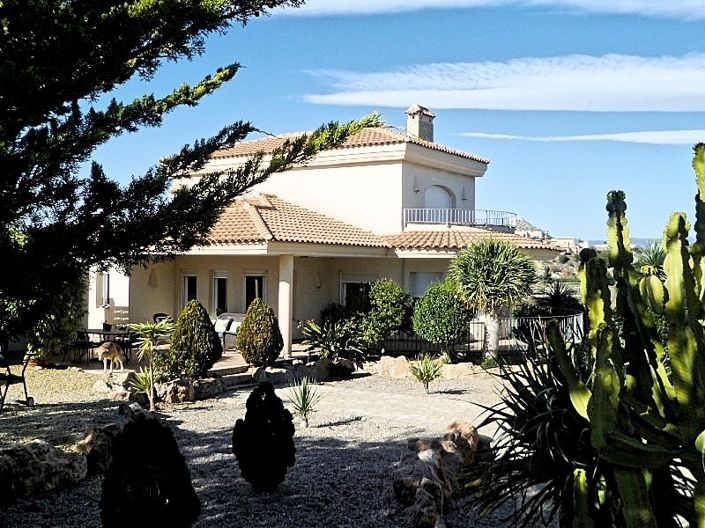 Image No.2-4 Bed Villa for sale