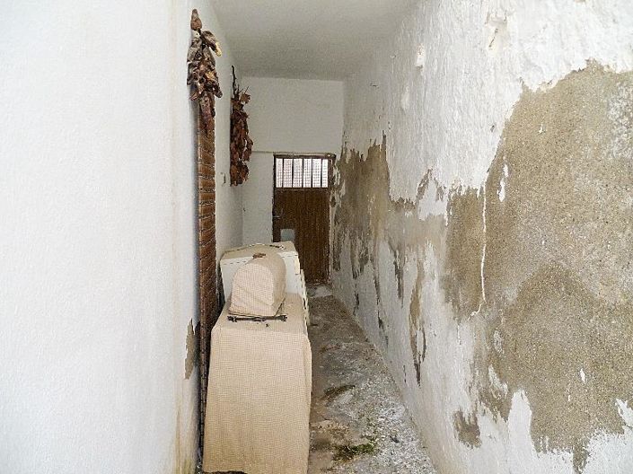 Image No.18-8 Bed Village House for sale