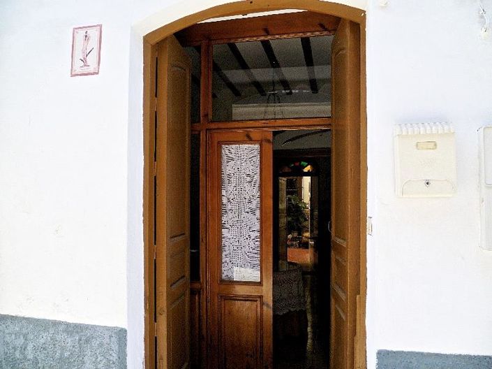Image No.4-8 Bed Village House for sale
