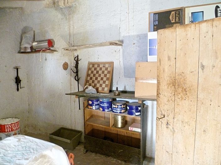 Image No.14-8 Bed Townhouse for sale