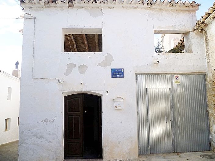 Image No.36-8 Bed Townhouse for sale