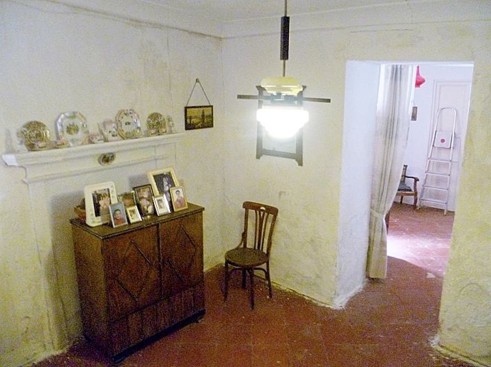 Image No.7-8 Bed Townhouse for sale