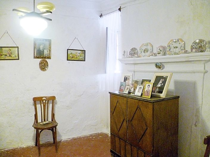 Image No.9-8 Bed Townhouse for sale