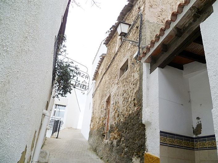 Image No.2-2 Bed Townhouse for sale