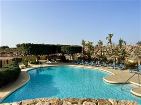 Image No.1-Villa de 4 chambres à vendre à Desert Springs
