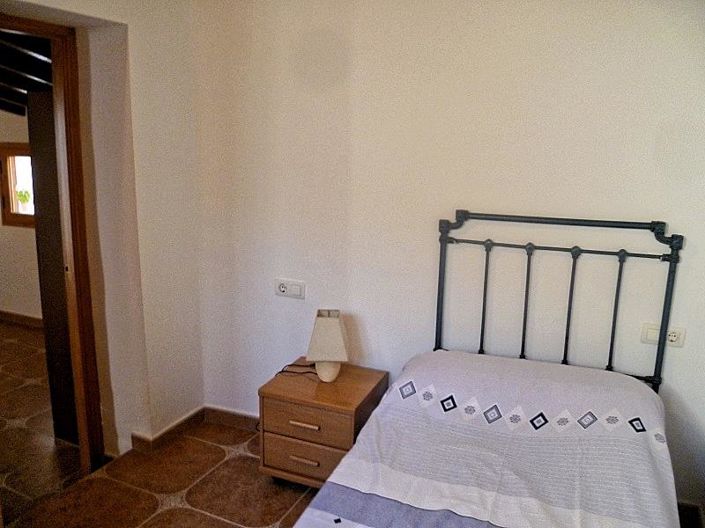 Image No.10-3 Bed Townhouse for sale