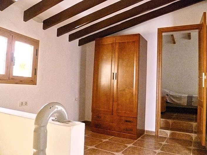 Image No.11-3 Bed Townhouse for sale