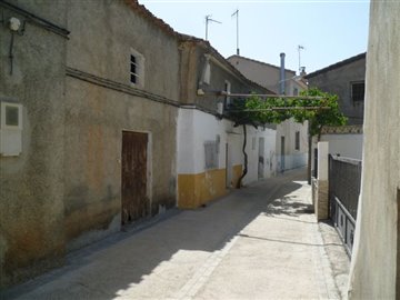7806204512