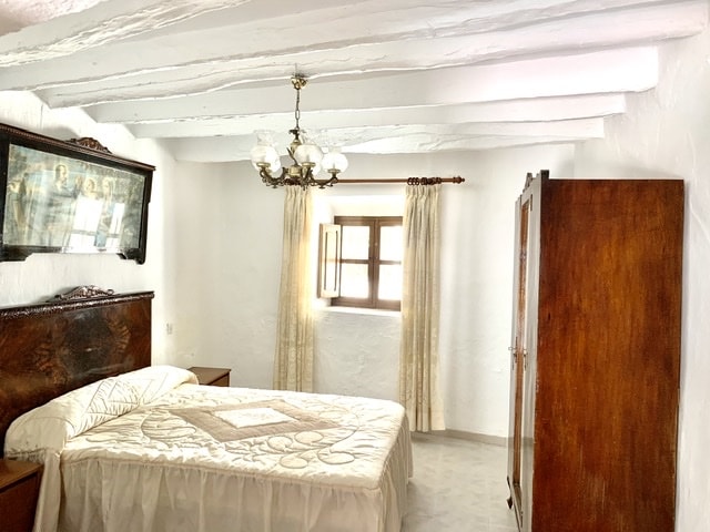 Image No.4-4 Bed Townhouse for sale