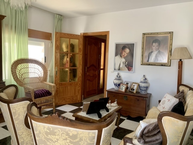 Image No.16-4 Bed Townhouse for sale