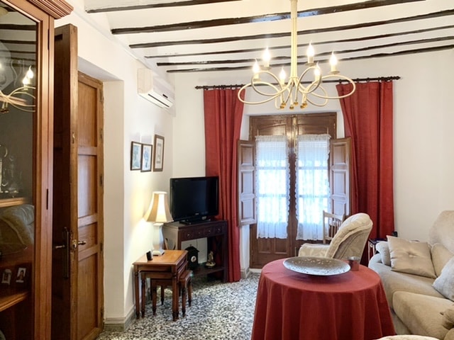 Image No.12-5 Bed Townhouse for sale