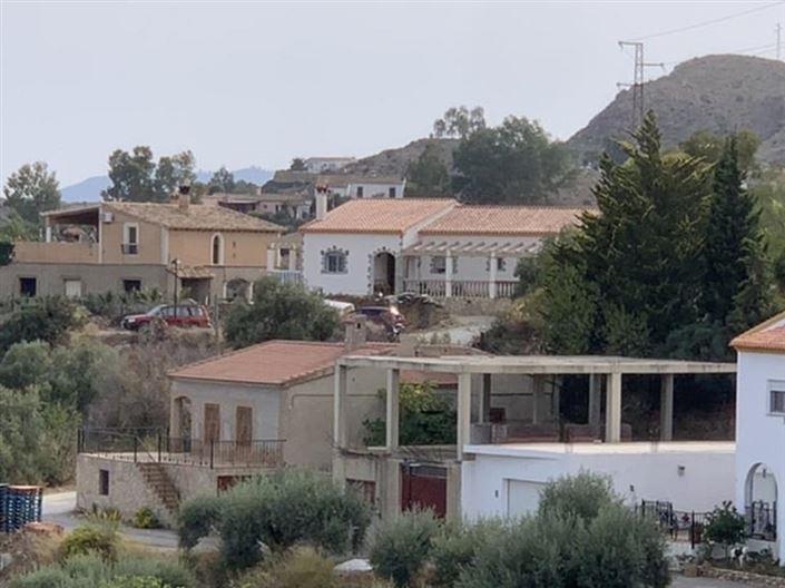 Image No.10-4 Bed Country House for sale