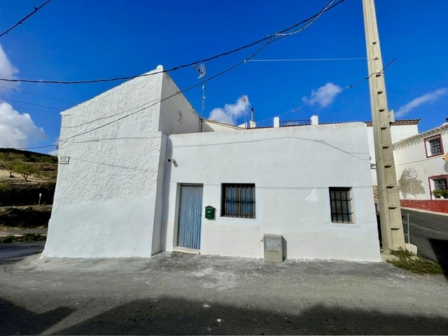 Image No.4-2 Bed Village House for sale