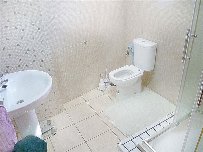 Image No.26-2 Bed Village House for sale