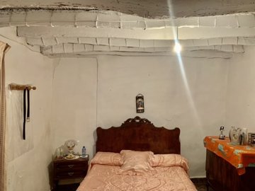 10294445484