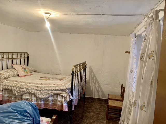 Image No.17-4 Bed Country House for sale