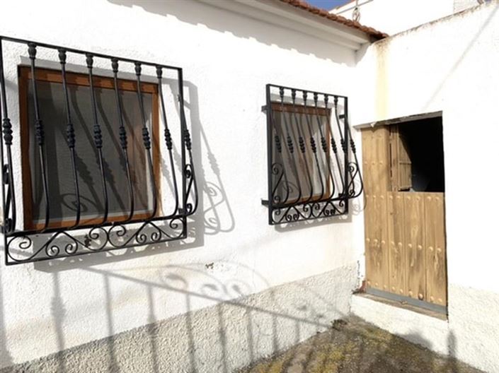 Image No.6-4 Bed Townhouse for sale