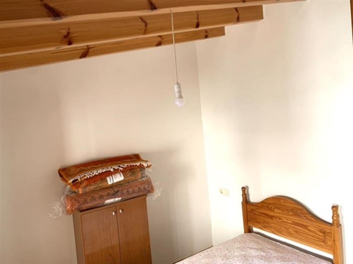 Image No.18-4 Bed Townhouse for sale