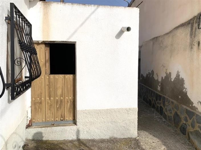 Image No.7-4 Bed Townhouse for sale