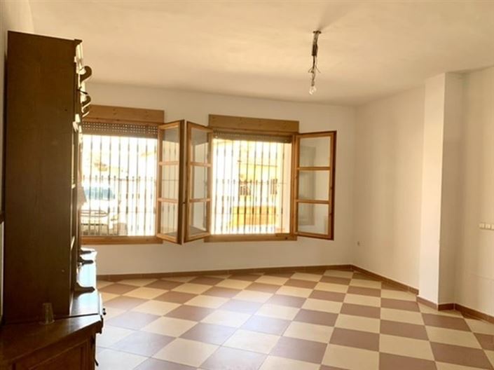 Image No.20-5 Bed Villa for sale