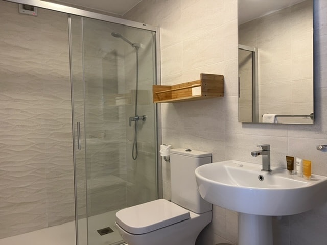 Image No.21-2 Bed Apartment for sale