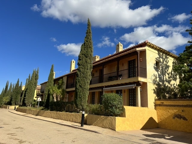 Image No.8-2 Bed Apartment for sale