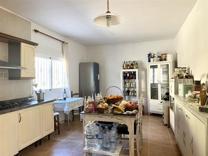 Image No.14-6 Bed Country House for sale