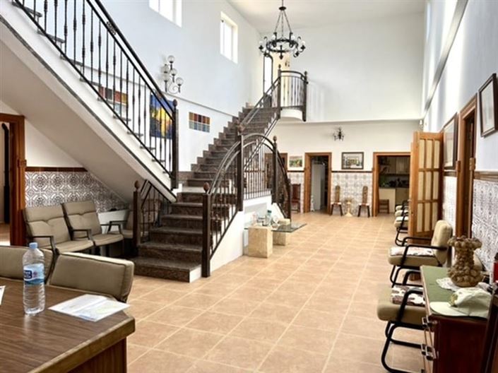 Image No.18-6 Bed Country House for sale