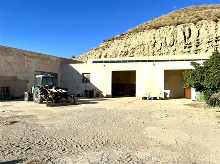 Image No.26-6 Bed Country House for sale