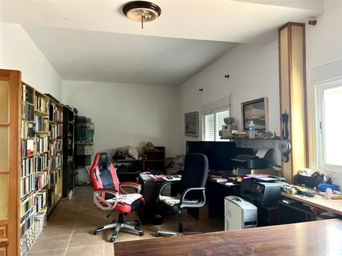 Image No.34-6 Bed Country House for sale