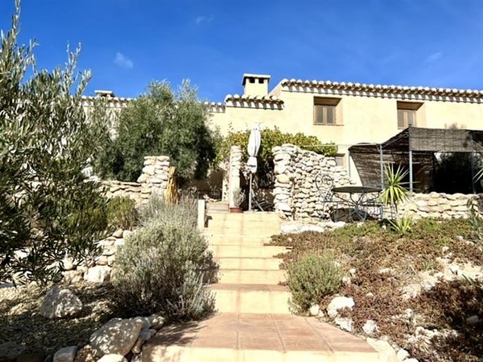 Image No.9-7 Bed Country House for sale