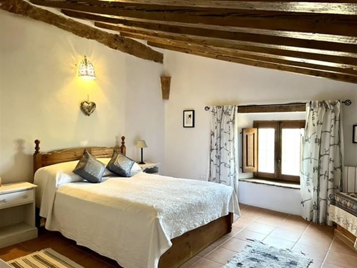 Image No.60-7 Bed Country House for sale