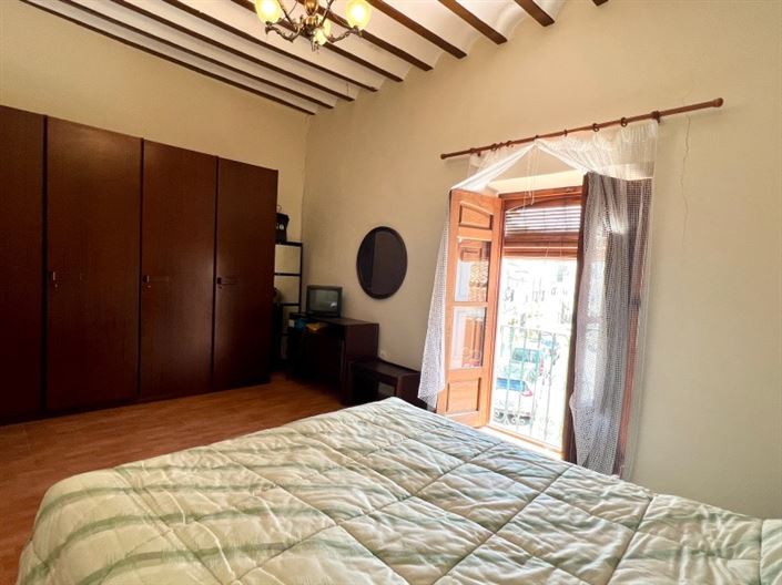 Image No.14-4 Bed Townhouse for sale