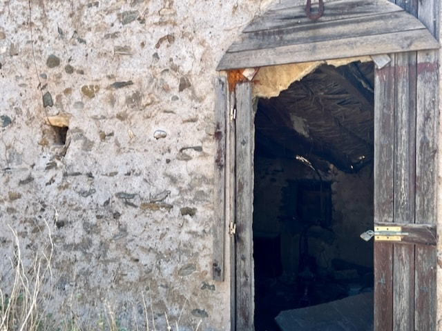 Image No.19-4 Bed Country House for sale