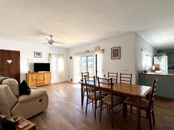 Image No.10-4 Bed Country House for sale