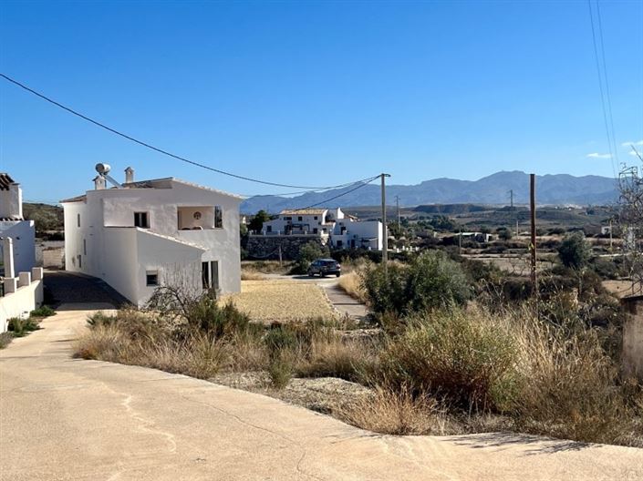 Image No.40-4 Bed Country House for sale