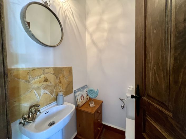 Image No.7-5 Bed Townhouse for sale