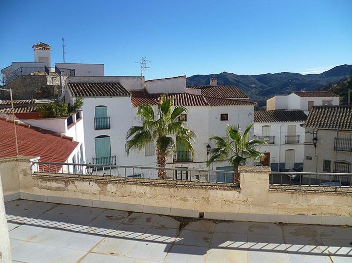 Image No.12-7 Bed Village House for sale