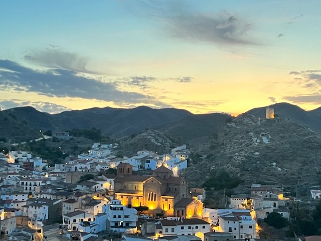 Image No.38-7 Bed Village House for sale